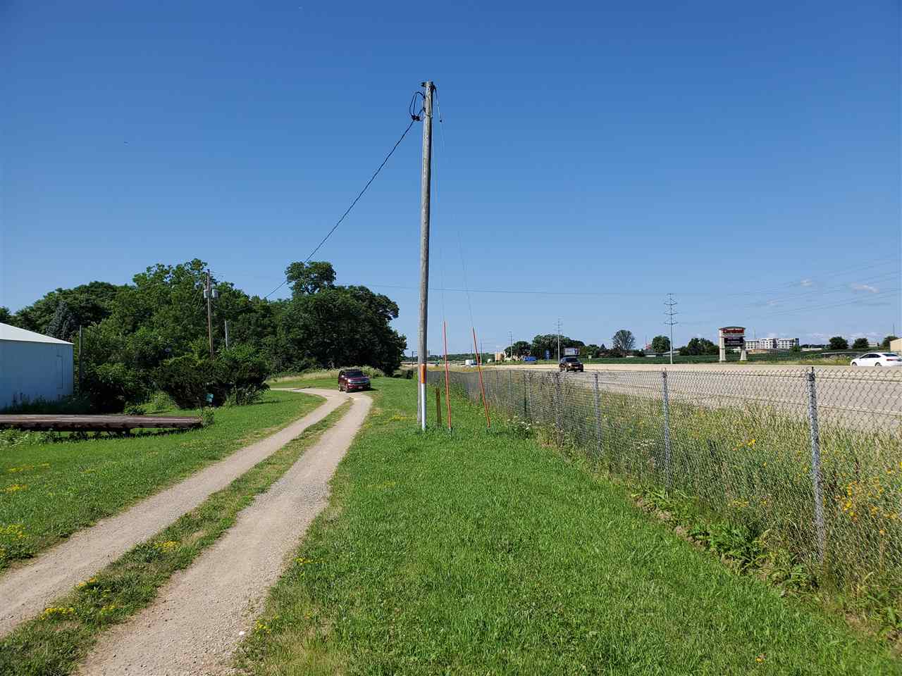 3345 Highway 151 Sun Prairie, WI 53590 - Photo 2 of 21