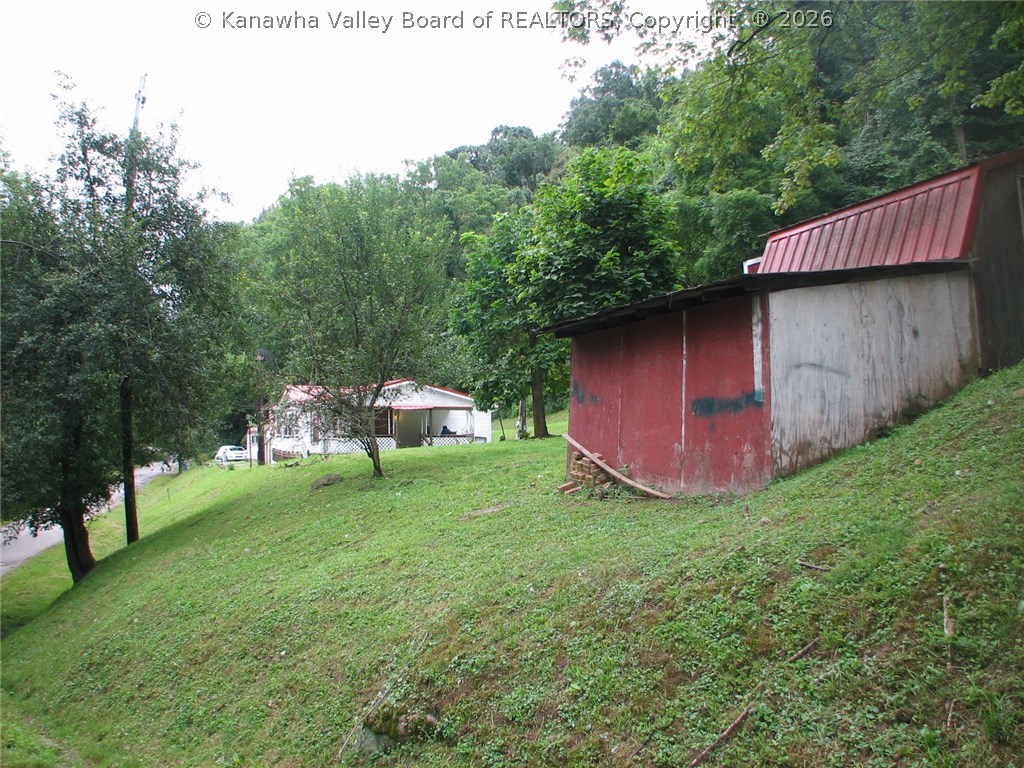 189 Poca River Road Charleston, WV 25312 - Photo 3 of 17 Gallery Image 3