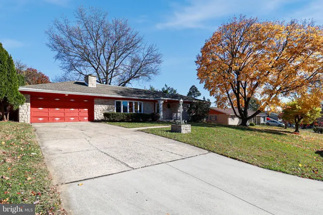 $359,900 | 661 Colleen Drive, Harrisburg, PA 17109