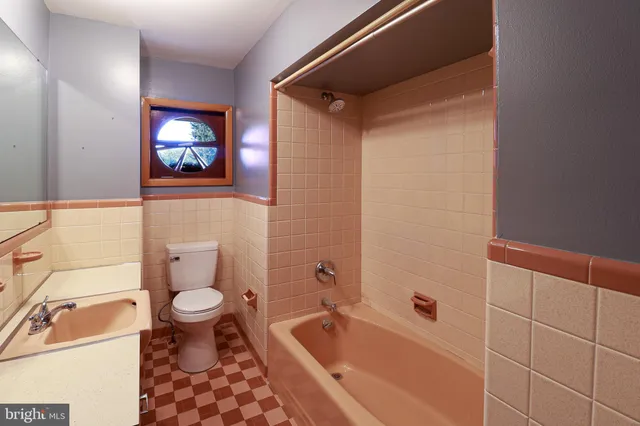 $359,900 | 661 Colleen Drive, Harrisburg, PA 17109