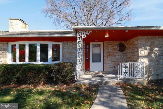 $359,900 | 661 Colleen Drive, Harrisburg, PA 17109