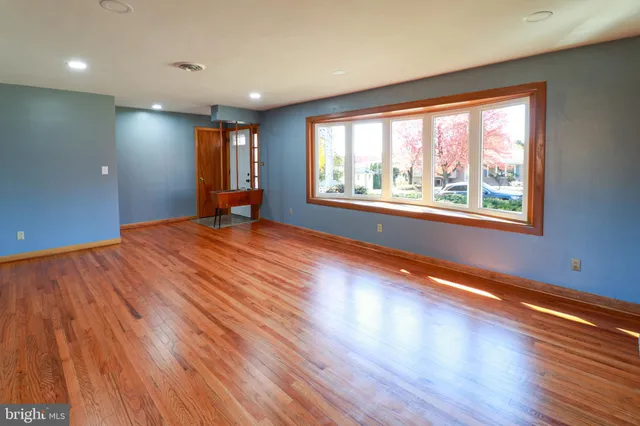 $359,900 | 661 Colleen Drive, Harrisburg, PA 17109