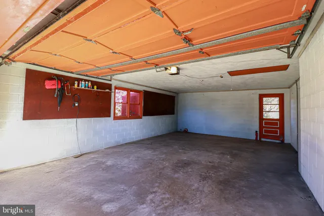 $359,900 | 661 Colleen Drive, Harrisburg, PA 17109