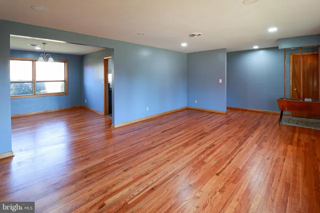 $359,900 | 661 Colleen Drive, Harrisburg, PA 17109