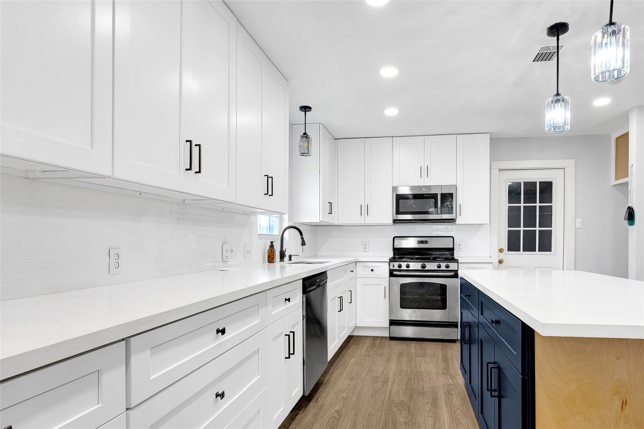 3511 Knapp Road Pearland, TX 77581 - Photo 5 of 18