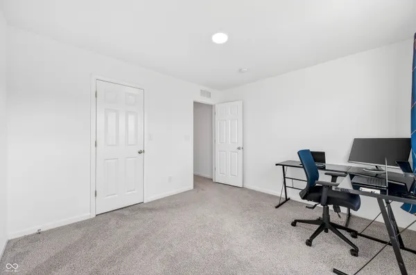 $435,000 | 3073 Creekridge Court, Columbus, IN 47201