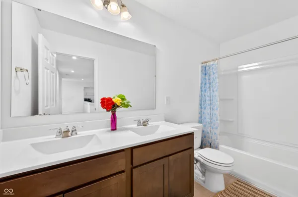 $435,000 | 3073 Creekridge Court, Columbus, IN 47201