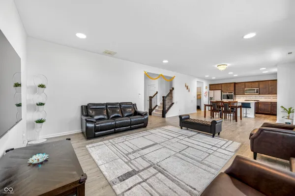 $435,000 | 3073 Creekridge Court, Columbus, IN 47201