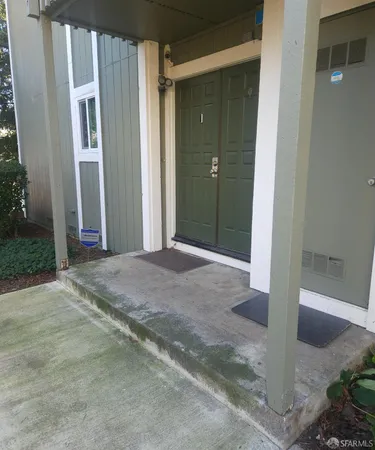 $2,200 | 8711 Mountain Boulevard, Unit 28, Oakland, CA 94605