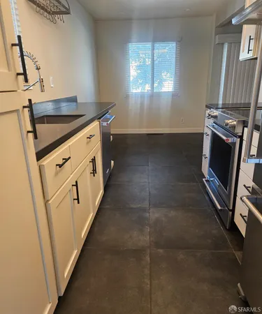 $2,200 | 8711 Mountain Boulevard, Unit 28, Oakland, CA 94605