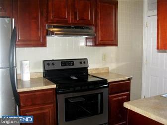 1916 Colonial Street Philadelphia, PA 19138 - Photo 7 of 12 Kitchen