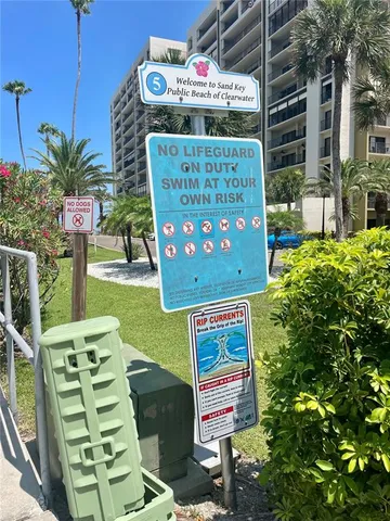 a view of a tennis court