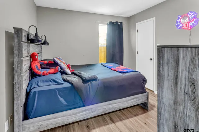 $2,000 | 1112 East Park Drive, Lindale, TX 75771