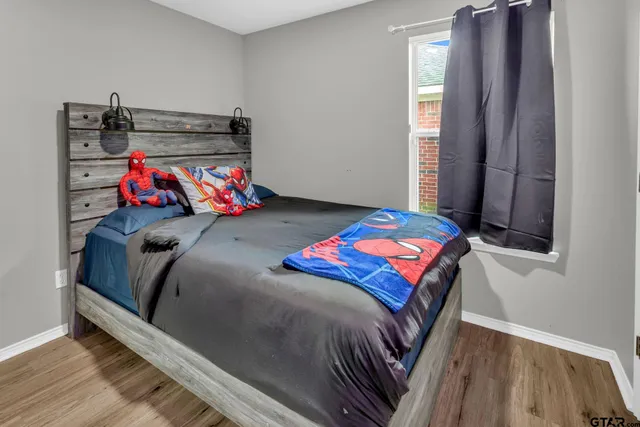 $2,000 | 1112 East Park Drive, Lindale, TX 75771