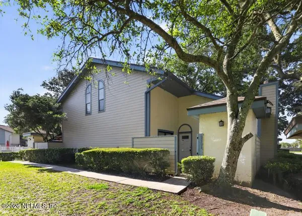 $167,000 | 1101 West Defender Court, Unit 1101, Jacksonville, FL 32233