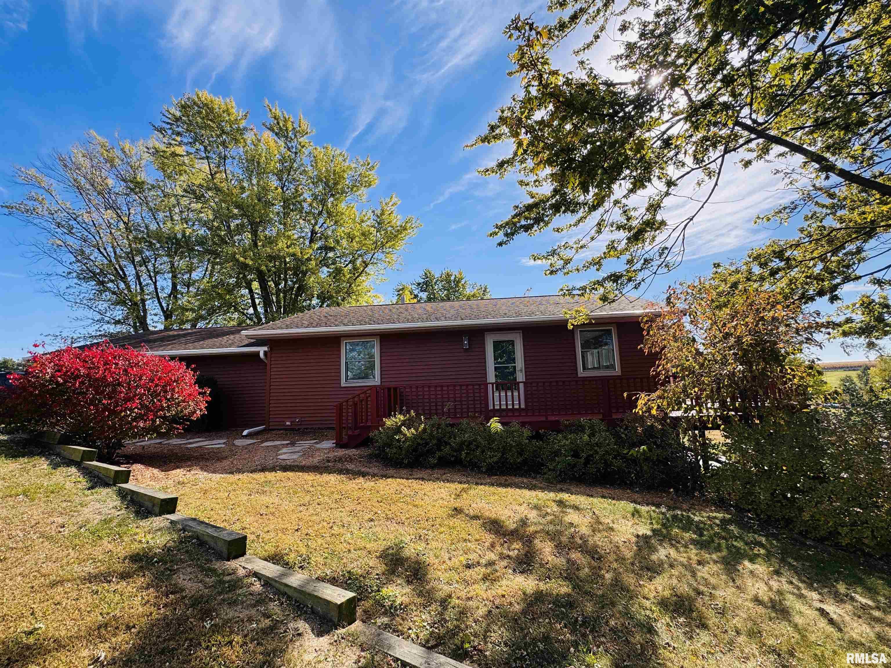 21 Bricker Circle Avon, IL 61415 - Photo 2 of 28