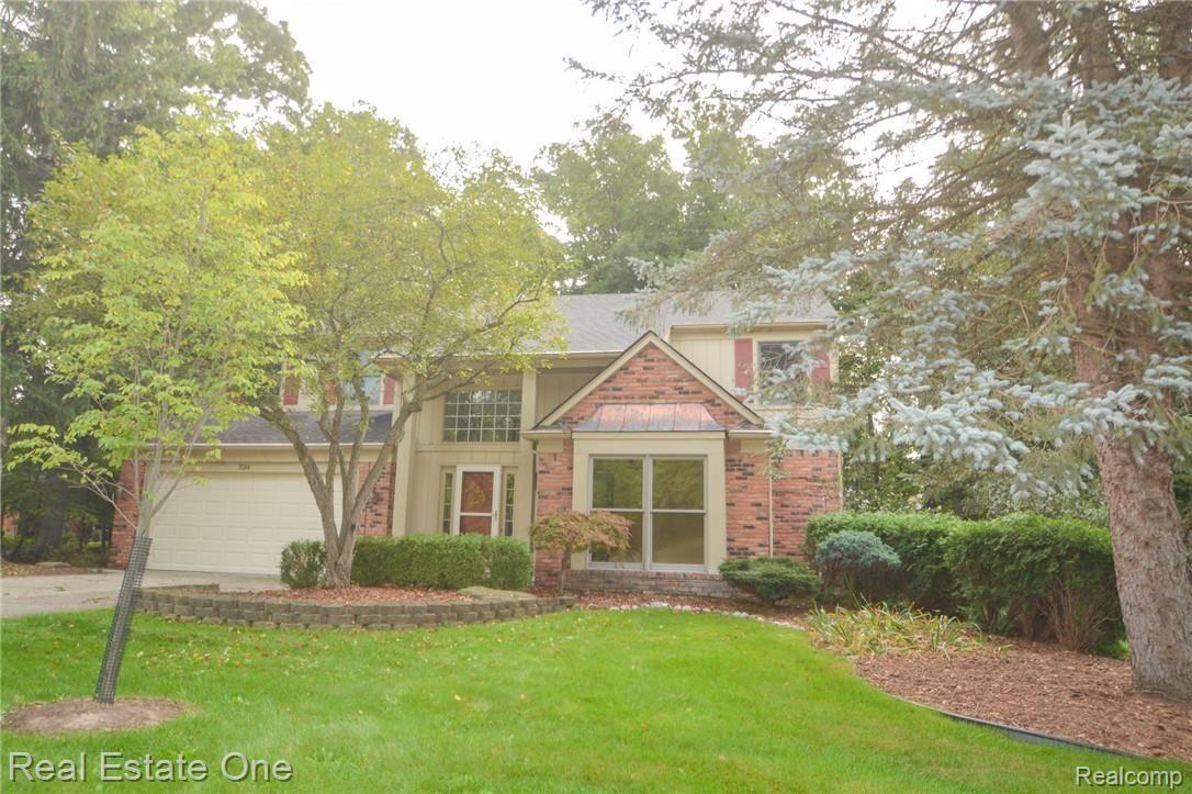 524 Rochdale Drive North Rochester, MI 48309 - Photo 1 of 26 DSC_8090-3.jpg