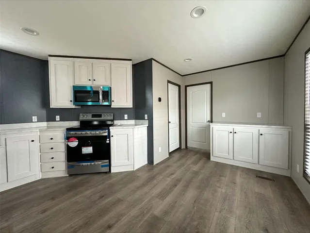 $1,800 | 14 Liberty Road, Crowley, TX 76036