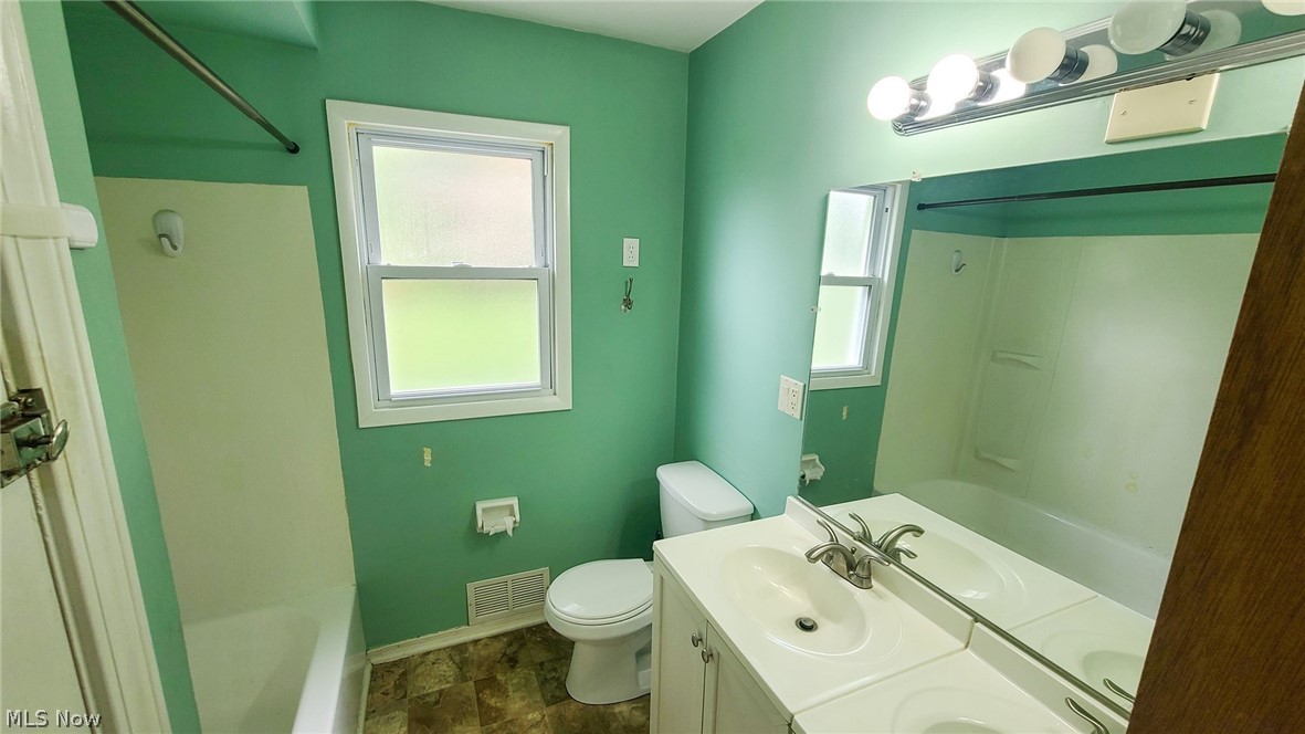 12921 Atlantic Road Strongsville, OH 44149 - Photo 12 of 23 Gallery Image 12