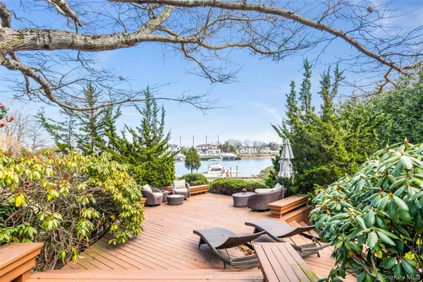 $3,950,000 | 214 Cedar Avenue, Hewlett, NY 11557