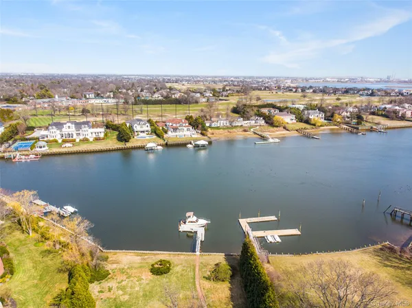 $3,950,000 | 214 Cedar Avenue, Hewlett, NY 11557