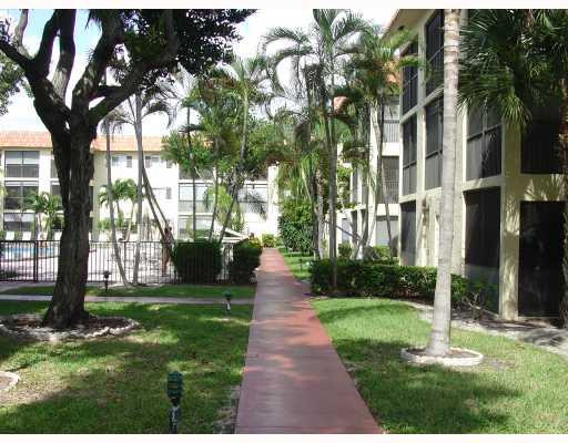 257 South Cypress Road, Unit 433 Pompano Beach, FL 33060 - Photo 1 of 9 Exterior Front
