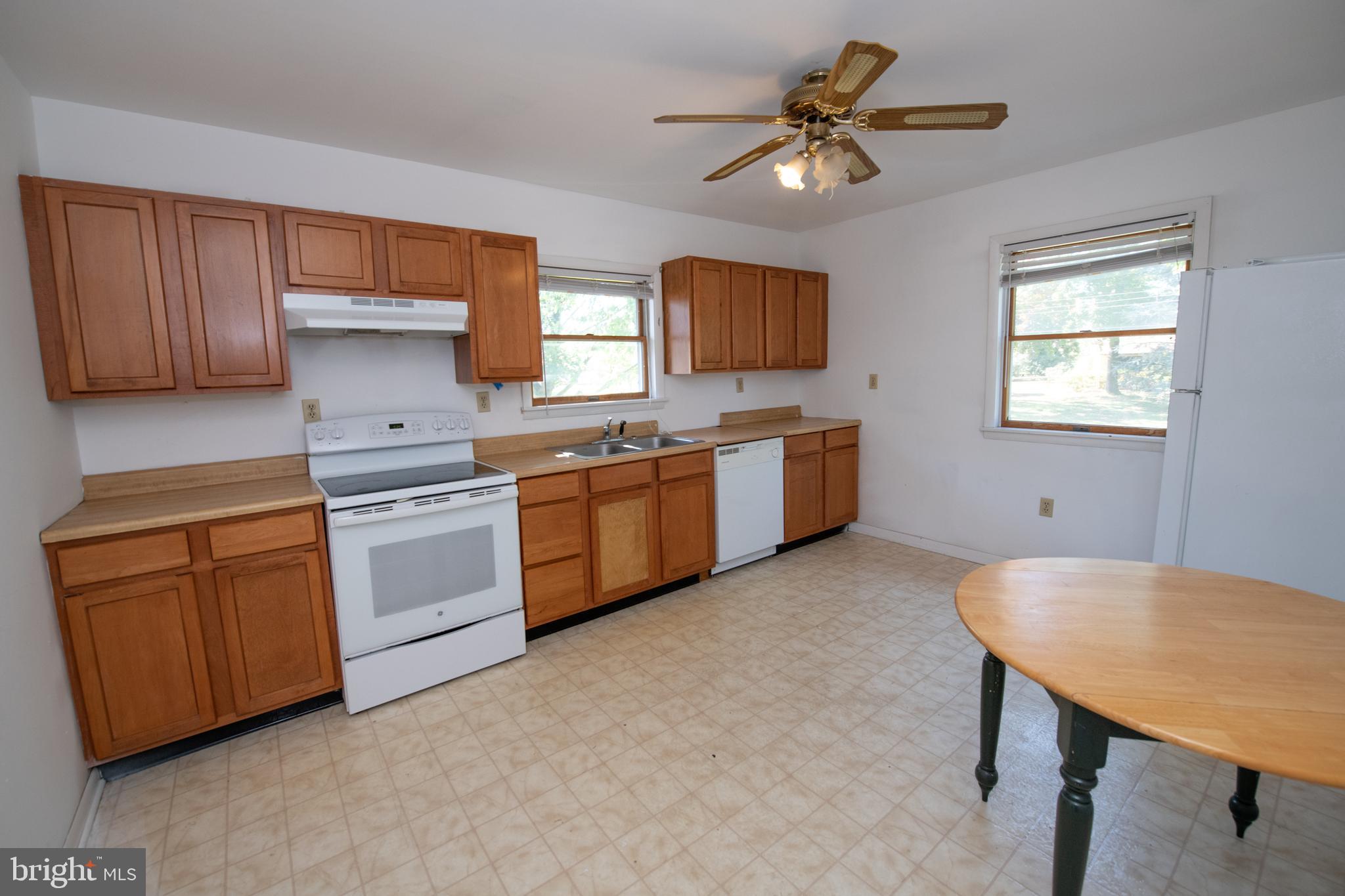 307 Evergreen Road Horsham, PA 19044 - Photo 47 of 64 Kitchen Apartment