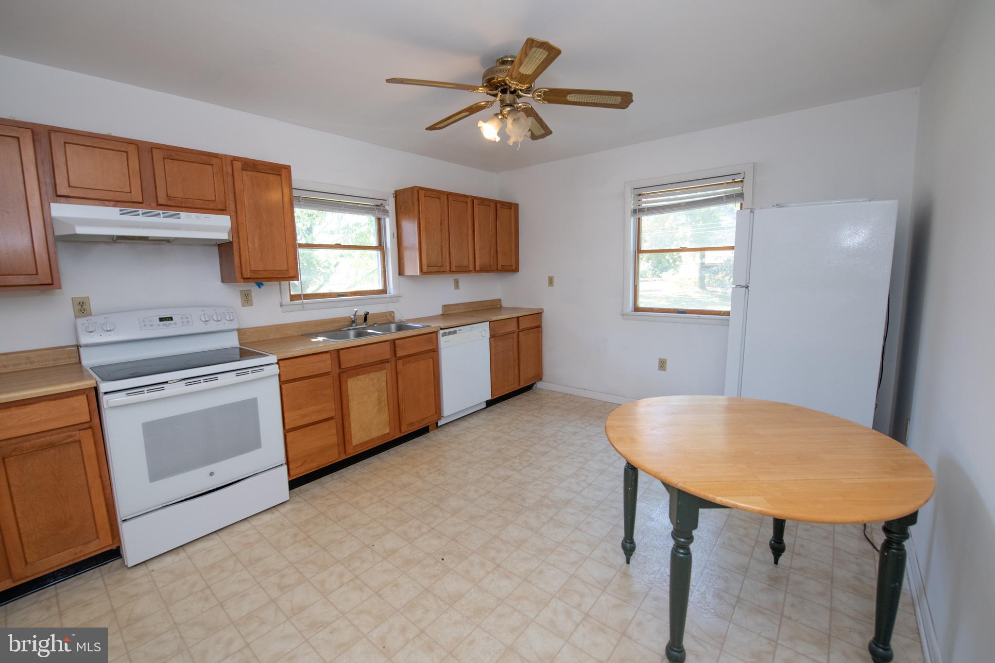 307 Evergreen Road Horsham, PA 19044 - Photo 48 of 64 Kitchen Apartment