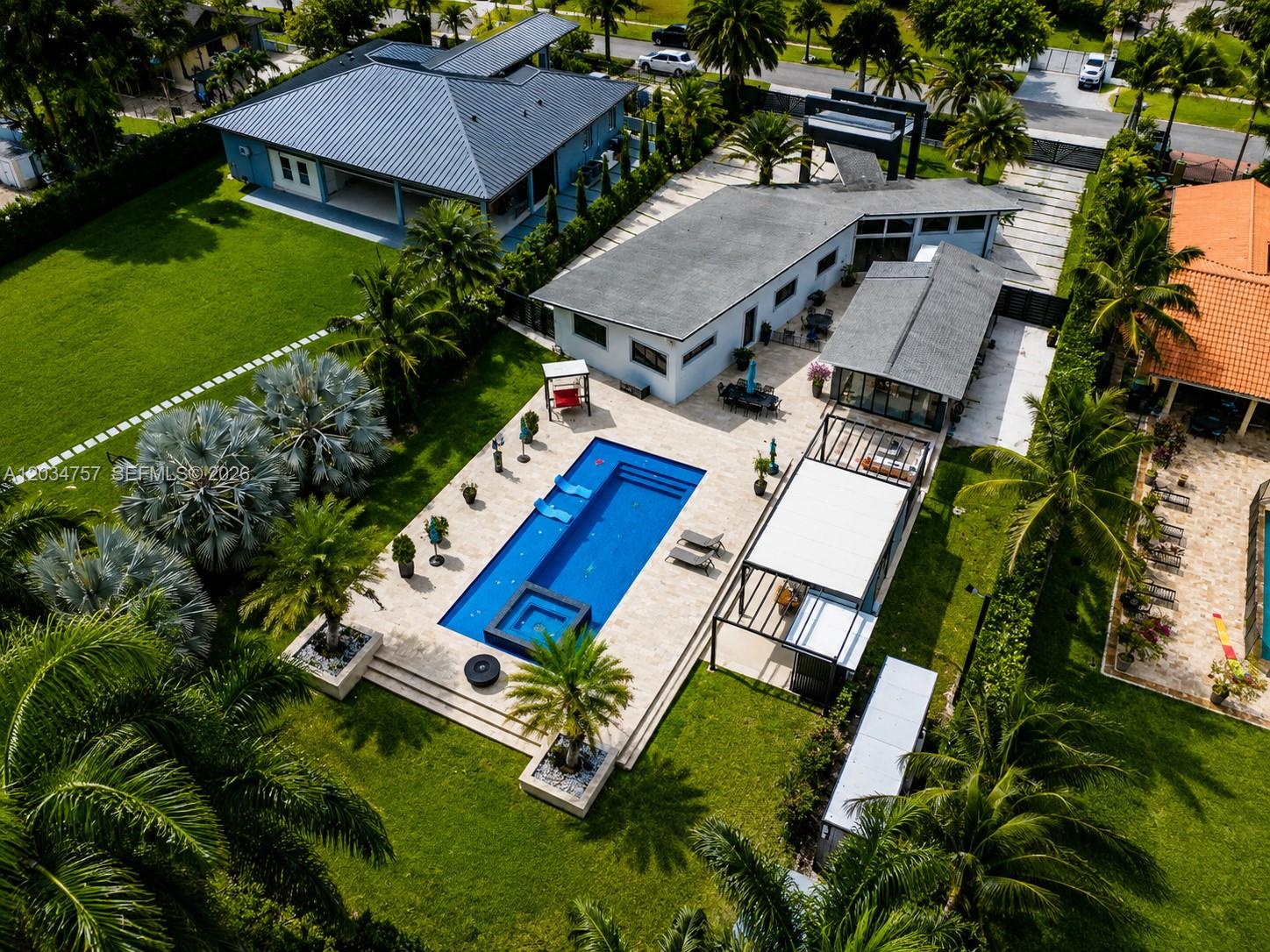 8445 Southwest 5th Street Miami, FL 33144 - Photo 5 of 30