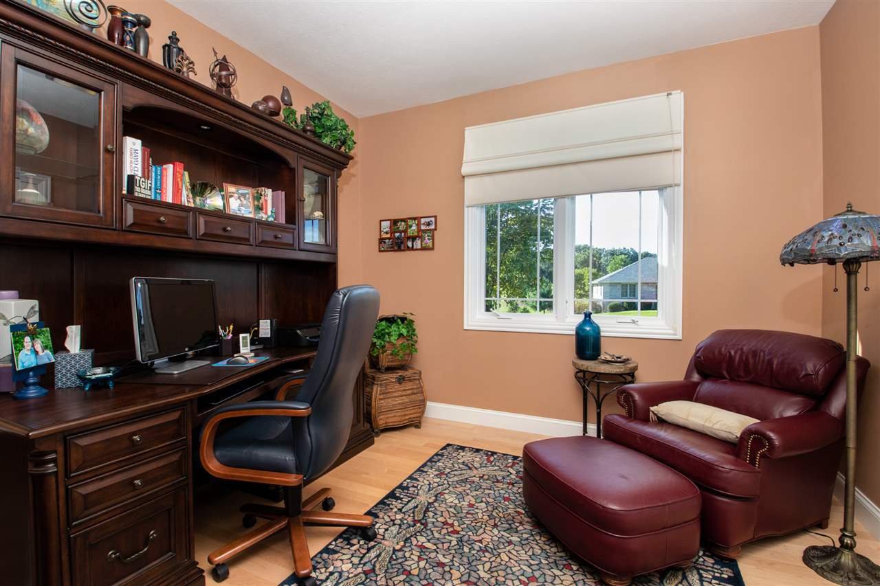 7290 Hawthorne Ridge Roscoe, IL 61073 - Photo 13 of 25 Gallery Image 13