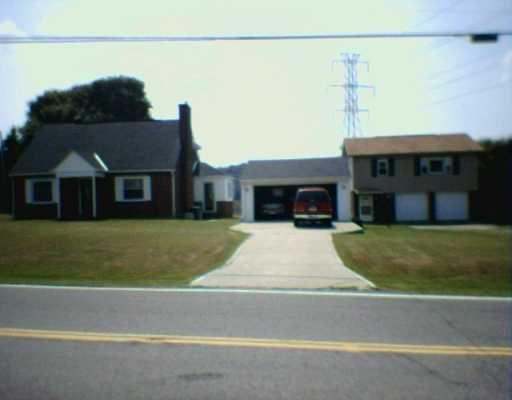 2043 Bakerstown Road Tarentum, PA 15084 - Photo 1 of 8 Exterior Front.
