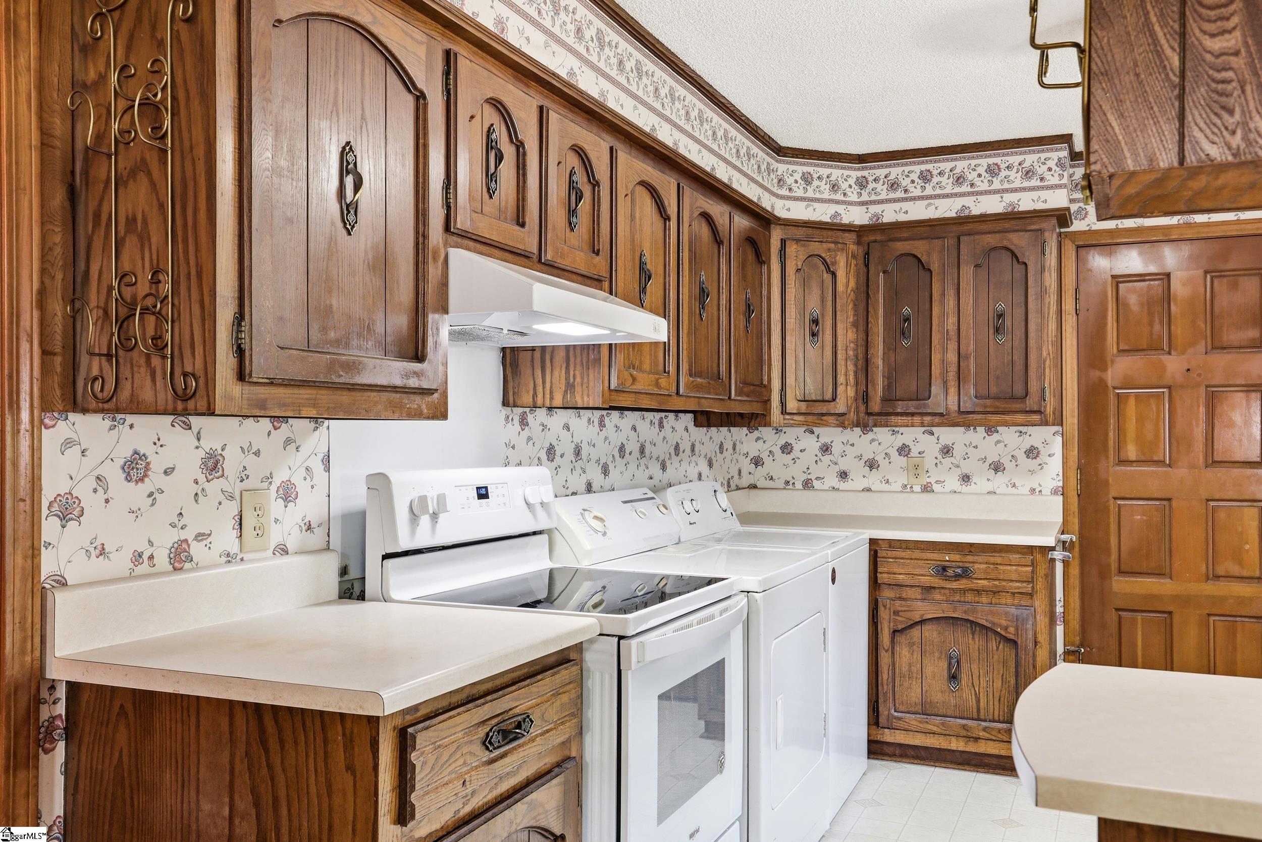 2401 Old Easley Bridge Road Greenville, SC 29611 - Photo 7 of 37