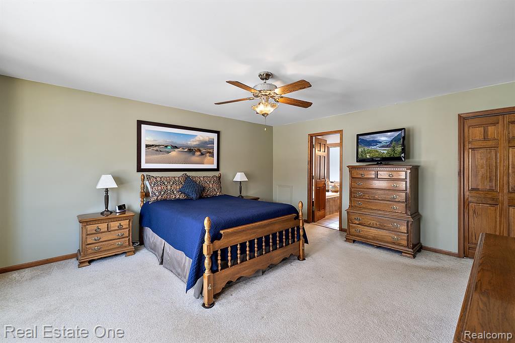 1276 Pembroke Drive Rochester Hills, MI 48307 - Photo 38 of 49