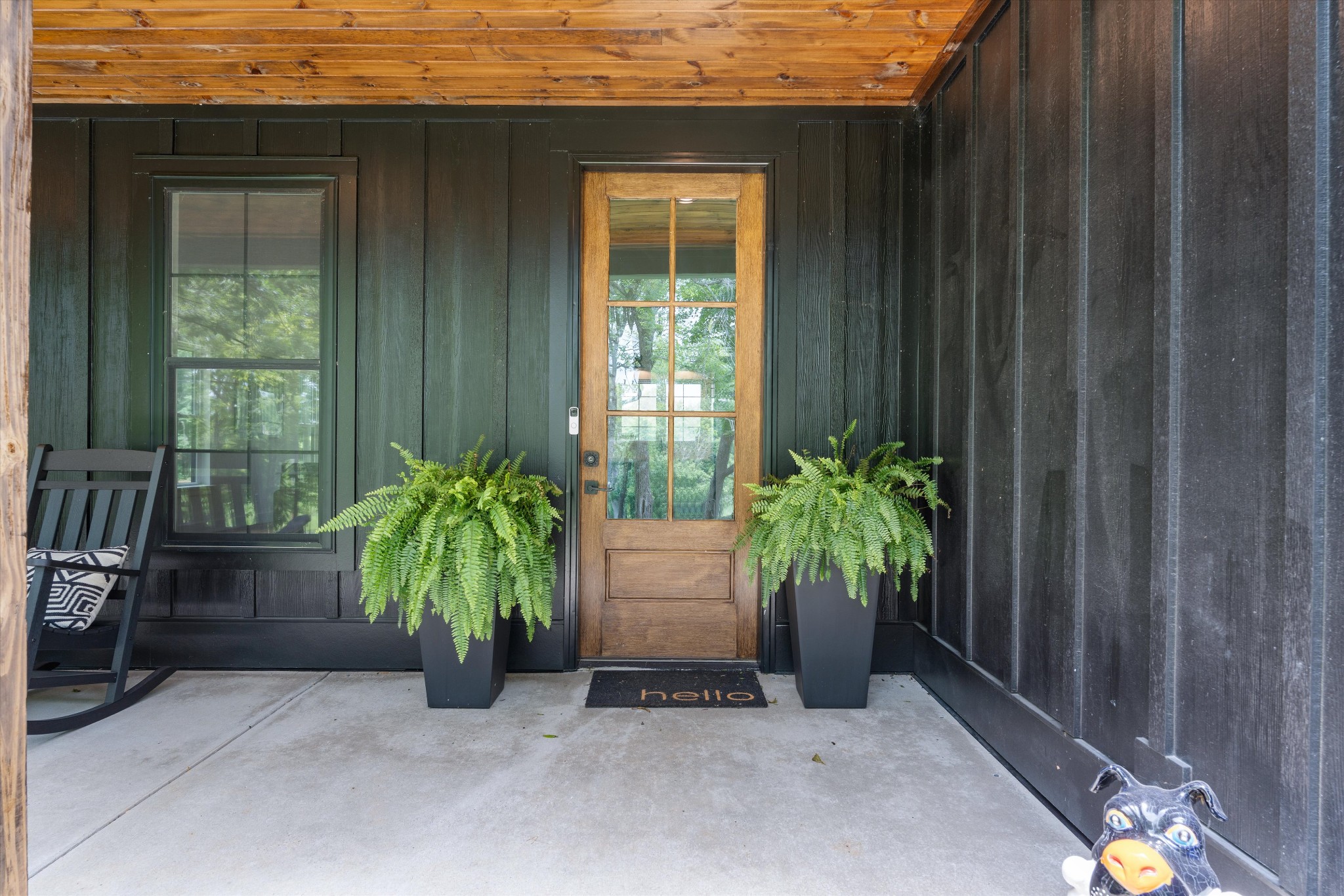 290 Dink Rut Road Portland, TN 37148 - Photo 11 of 66 a potted plant in front of a door