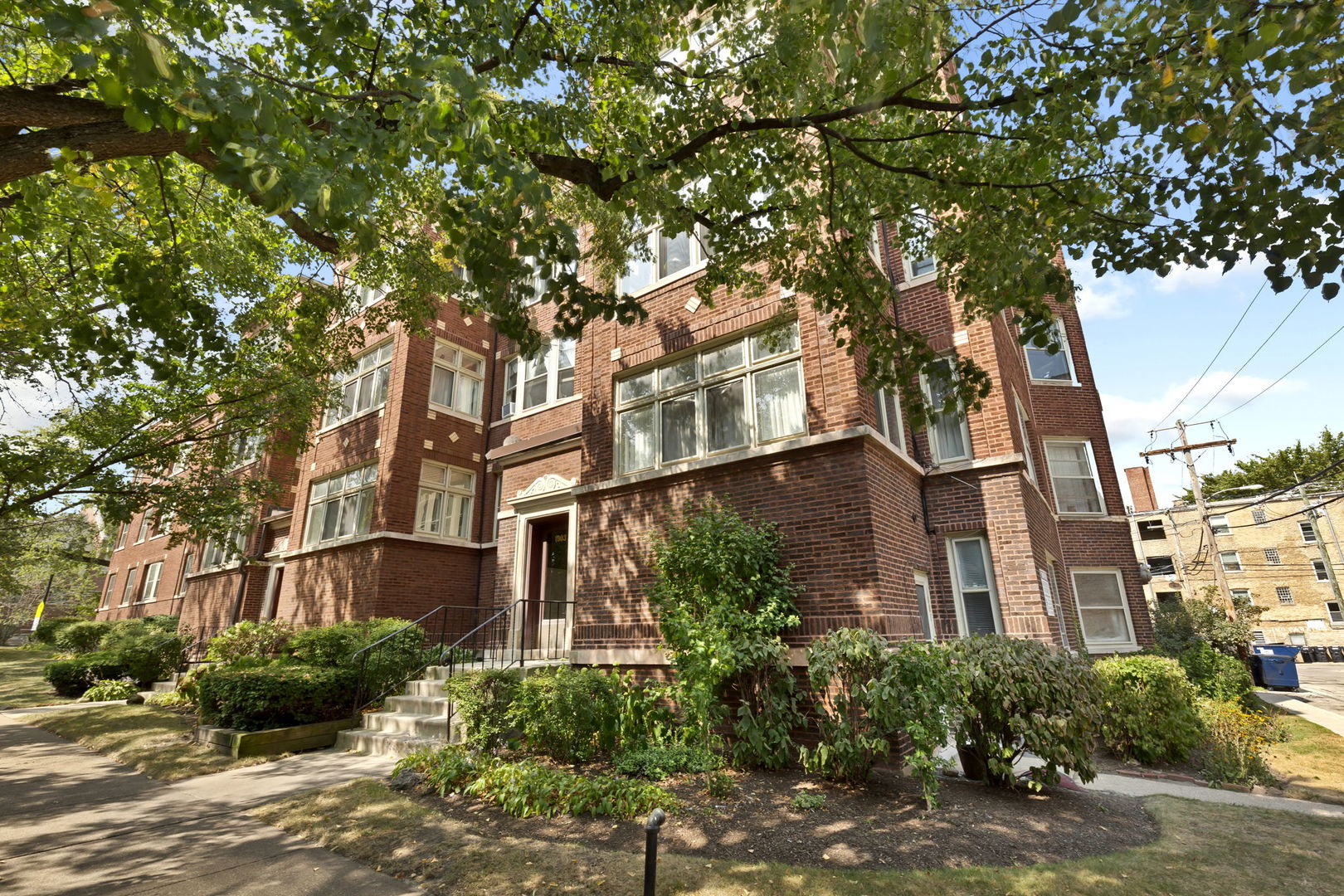 1001 Washington Street Evanston, IL 60202 - Photo 1 of 13 front view of a building