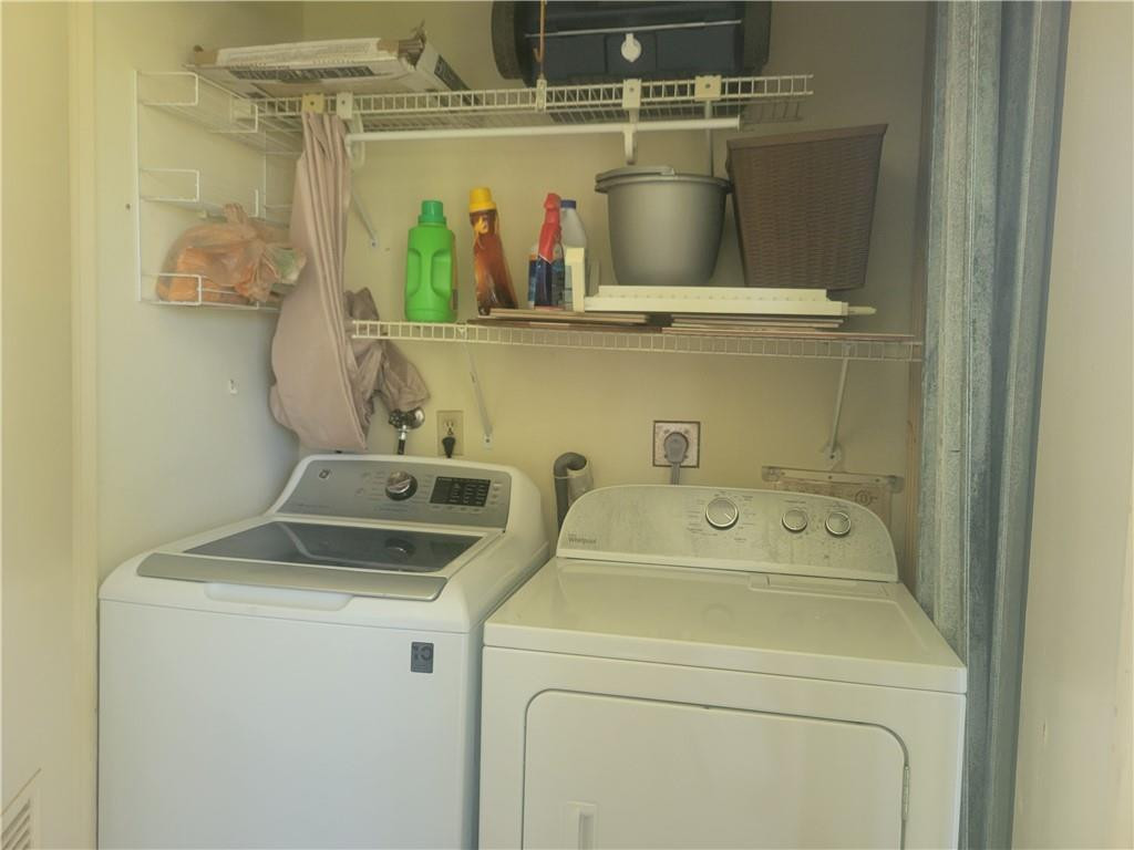 22159 Palms Way, Unit 202 Boca Raton, FL 33433 - Photo 16 of 18 Washer & Dryer