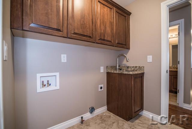 1015 Ridgeview Drive Tecumseh, MI 49286 - Photo 26 of 33 31339615-25.JPG