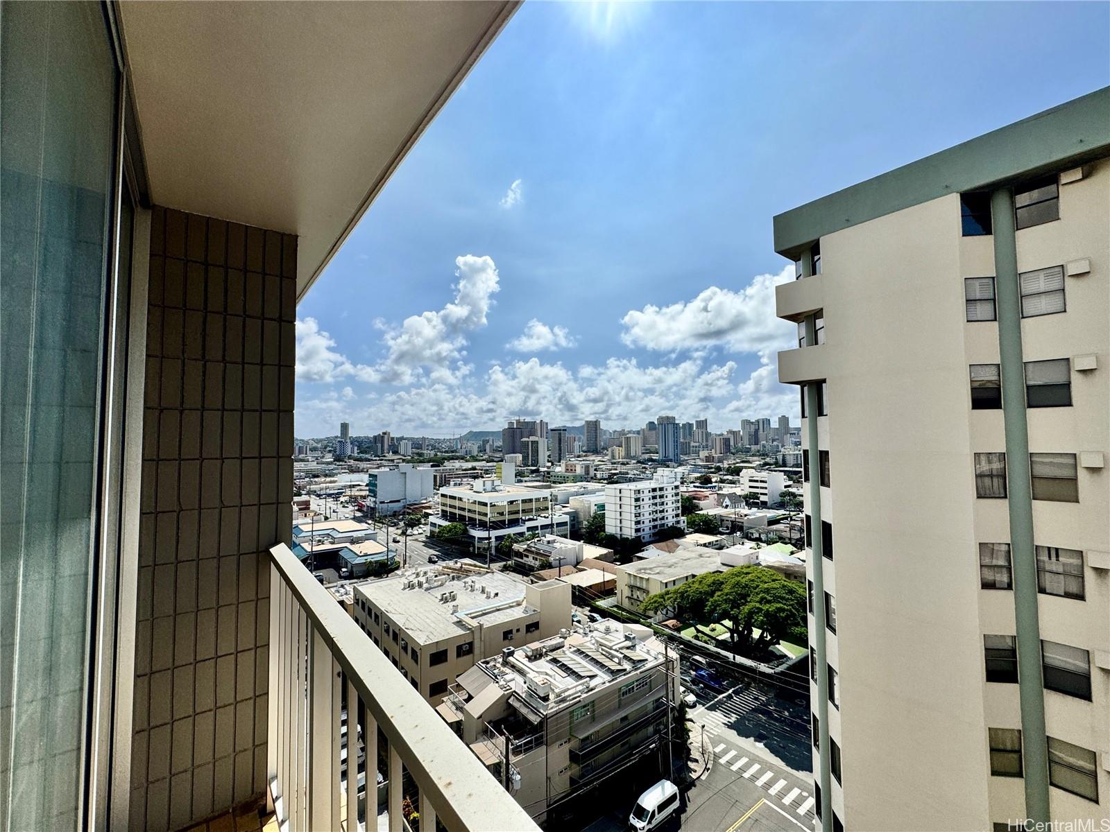 1226 Alexander Street, Unit 1502 Honolulu, HI 96826 - Photo 8 of 13