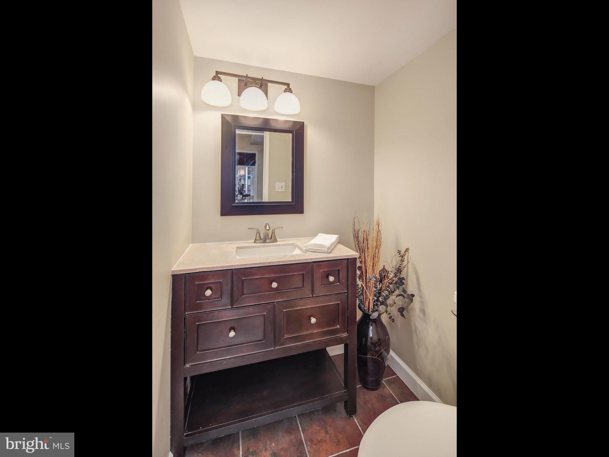 11185 Saffold Way Reston, VA 20190 - Photo 12 of 30 Bath