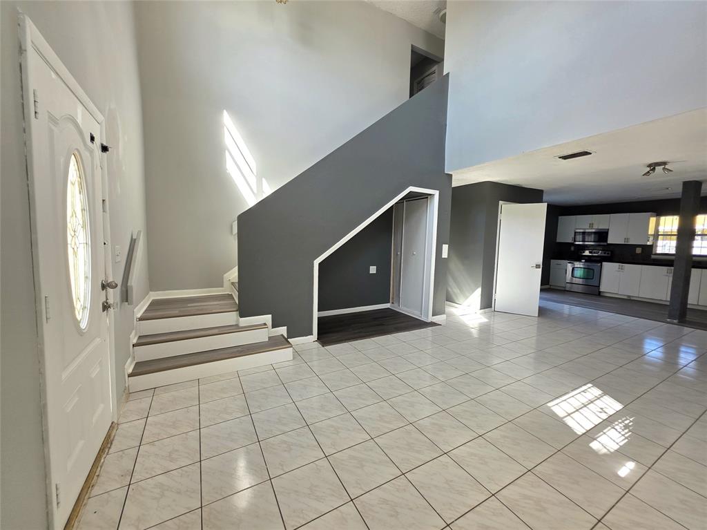 11951 Southwest 271st Terrace Homestead, FL 33032 - Photo 5 of 25 a view of an entryway with seating area