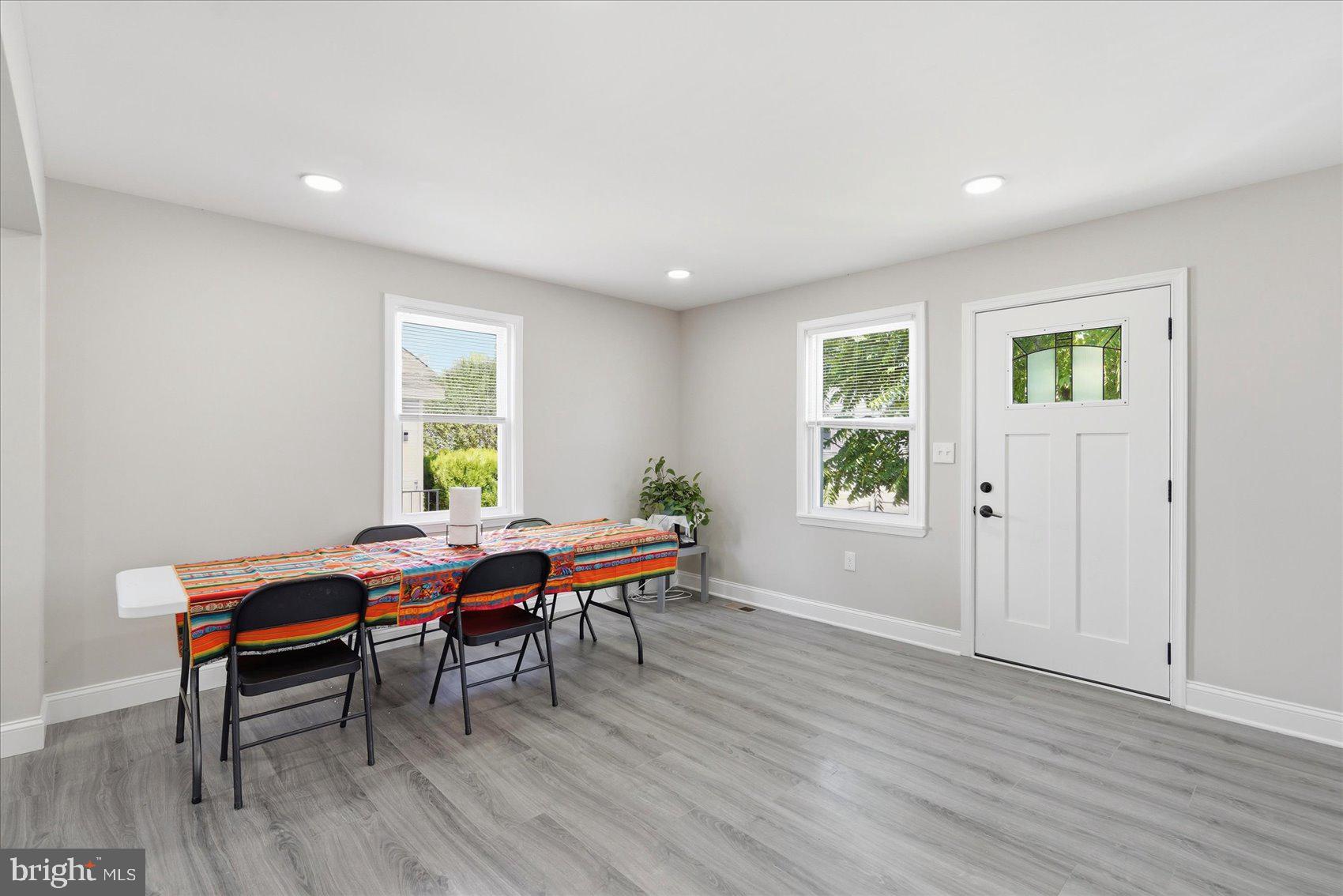 825 Martin Road Essex, MD 21221 - Photo 6 of 37