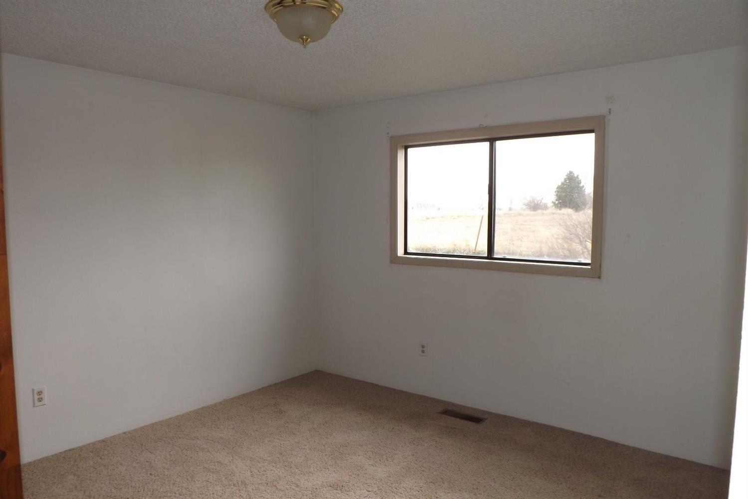 6757 Henley Road Klamath Falls, OR 97603 - Photo 20 of 29 Additional Photo