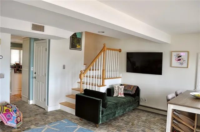 $3,000 | 57 Green Street, Portsmouth, RI 02871