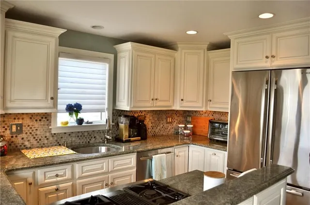 $3,000 | 57 Green Street, Portsmouth, RI 02871