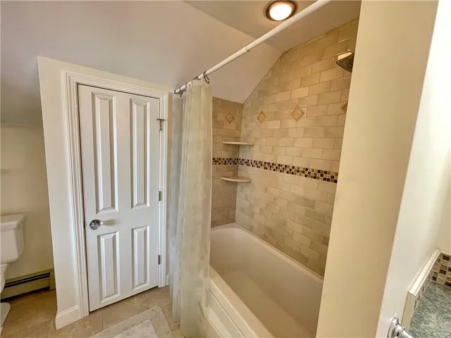 $3,000 | 57 Green Street, Portsmouth, RI 02871