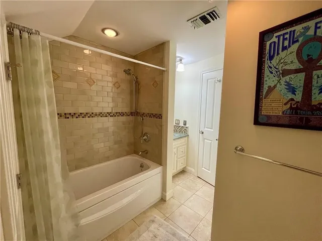 $3,000 | 57 Green Street, Portsmouth, RI 02871