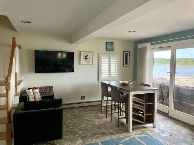 $3,000 | 57 Green Street, Portsmouth, RI 02871