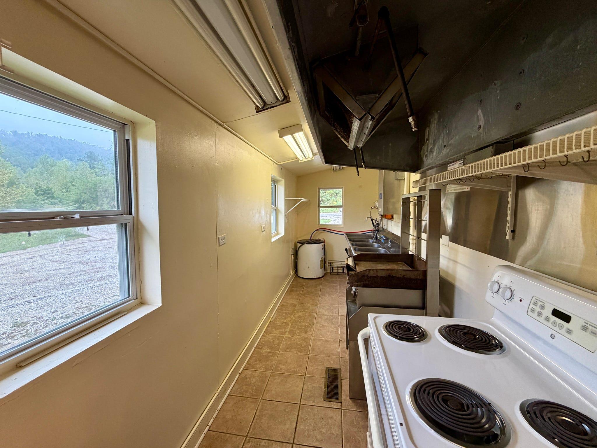 40 Ced Gap Road Louisa, KY 41201 - Photo 29 of 59 Kitchen