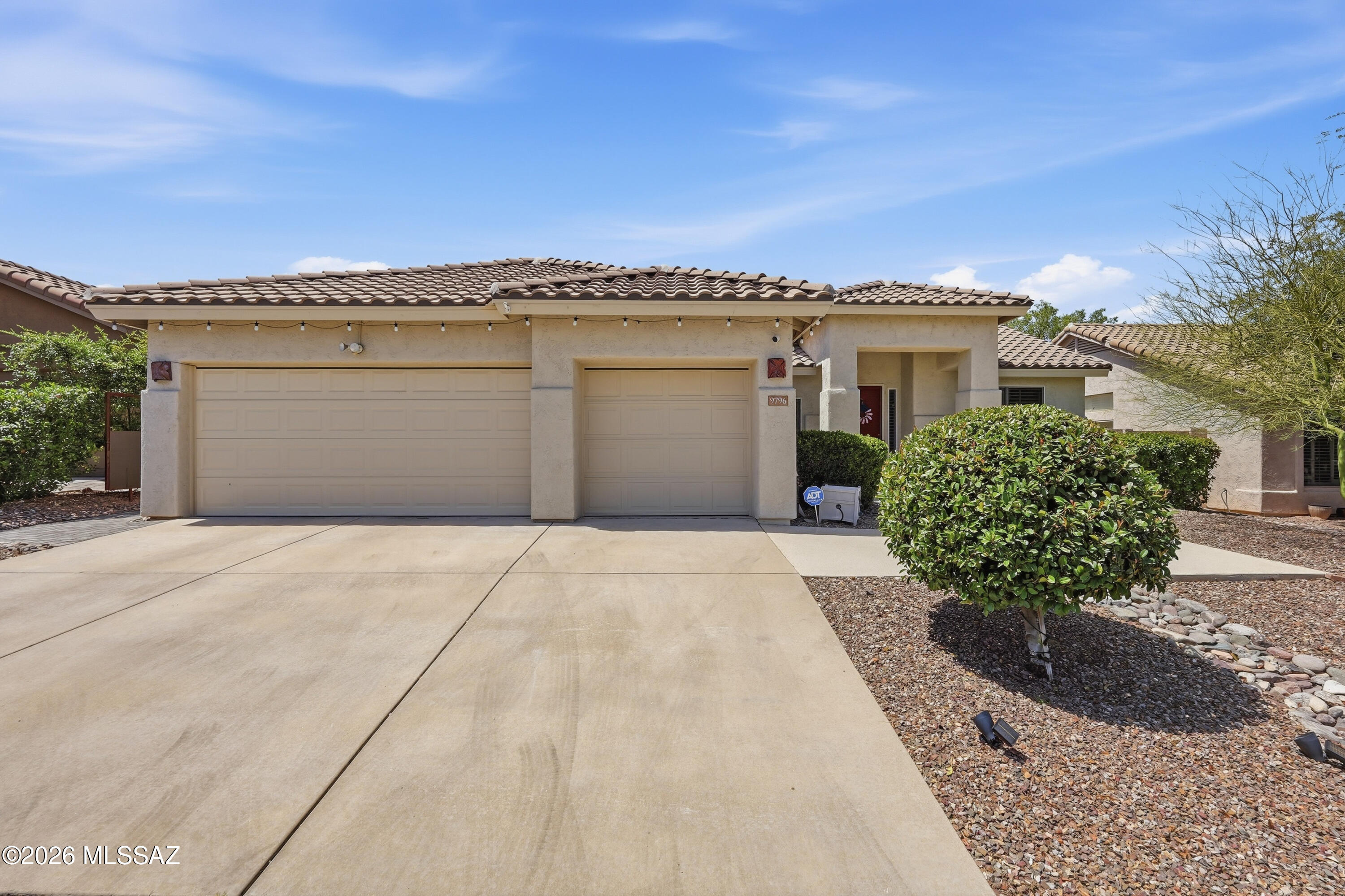 9796 East Rock Ridge Court Tucson, AZ 85749 - Photo 5 of 47