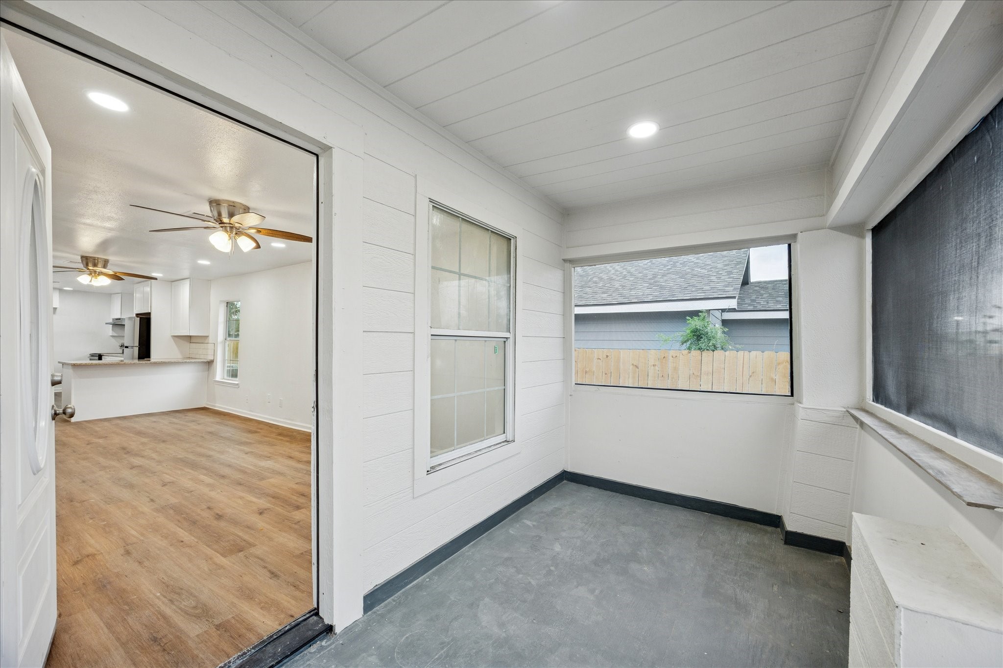 1803 Simpson Street Houston, TX 77020 - Photo 4 of 10 a view of an empty room